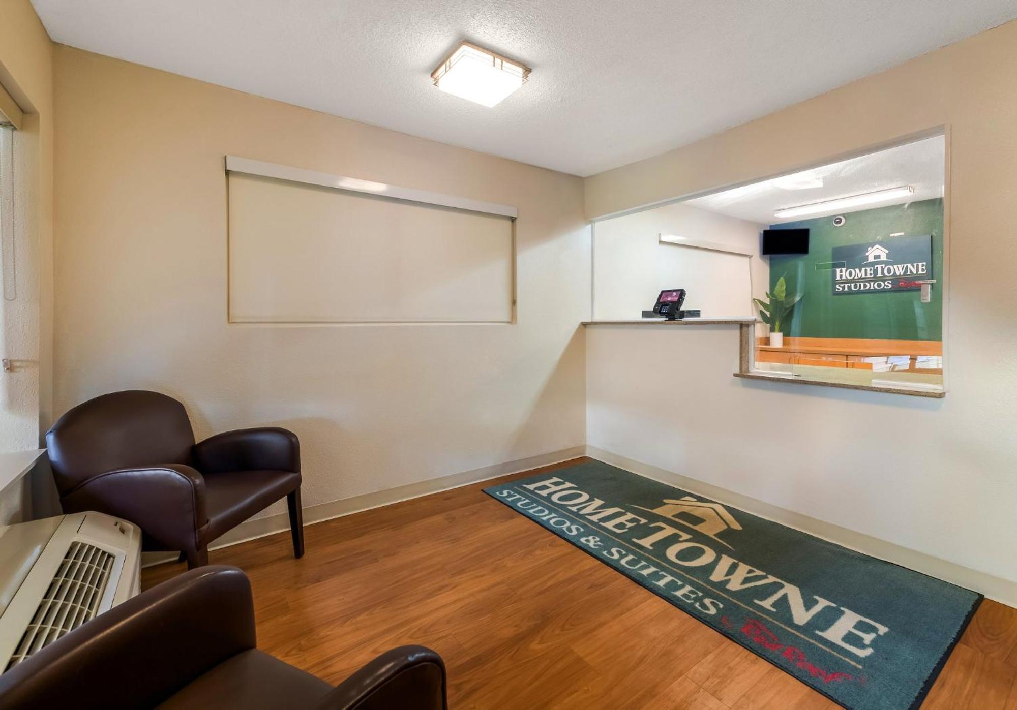 Hometowne Studios By Red Roof Orlando - Ucf Area Alafaya Exteriör bild