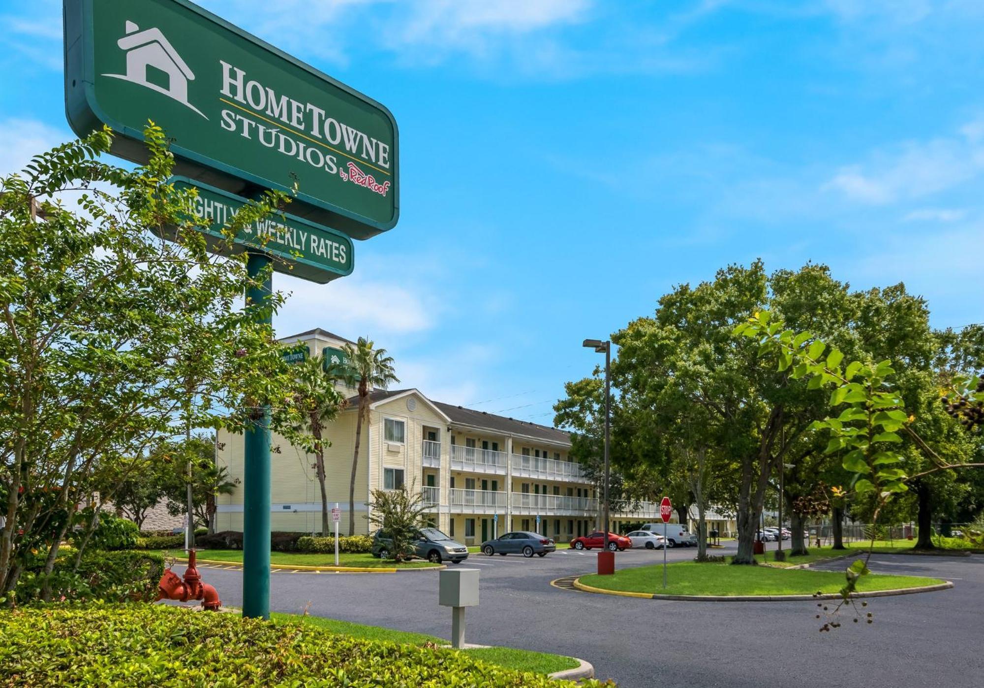 Hometowne Studios By Red Roof Orlando - Ucf Area Alafaya Exteriör bild