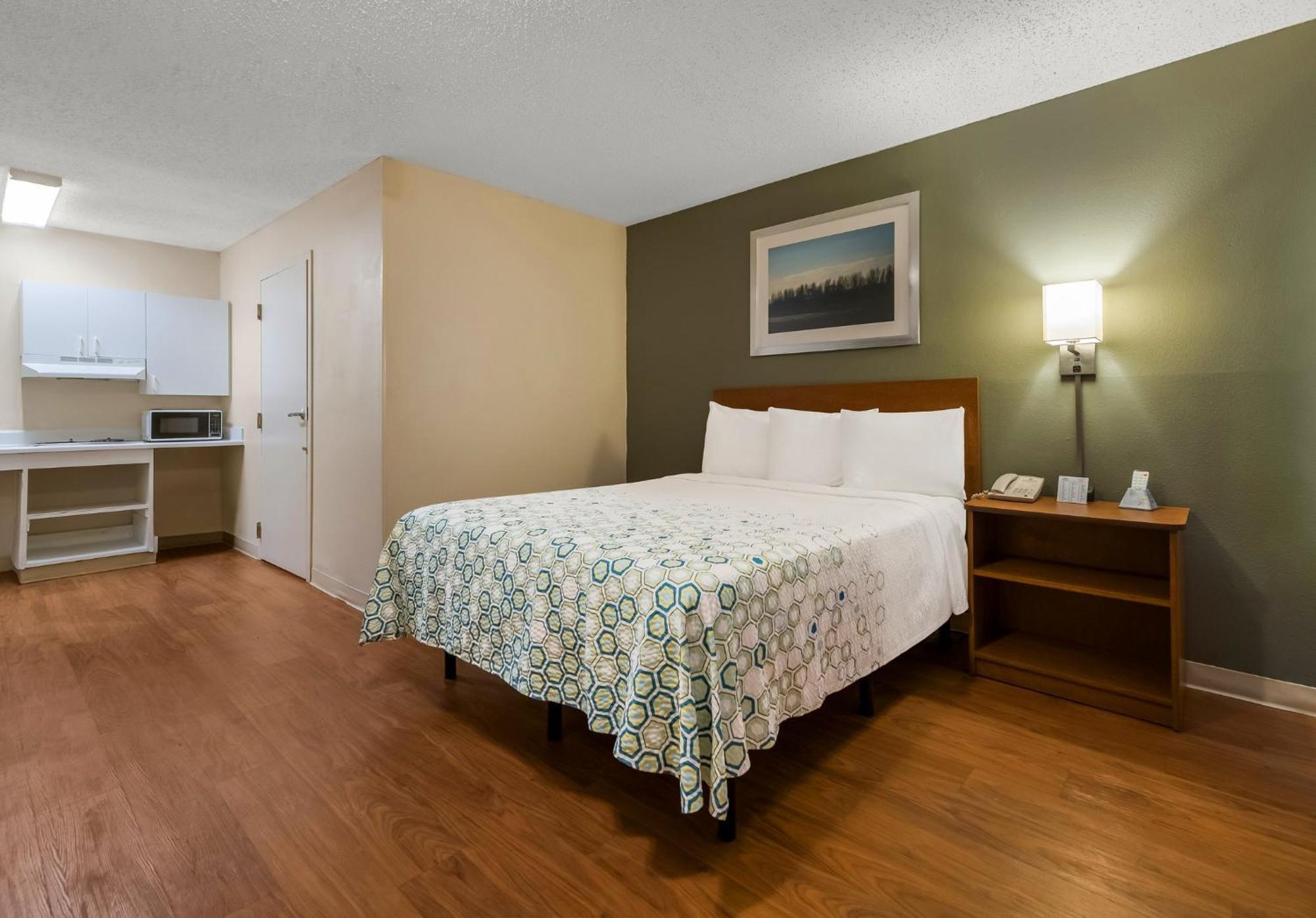 Hometowne Studios By Red Roof Orlando - Ucf Area Alafaya Exteriör bild