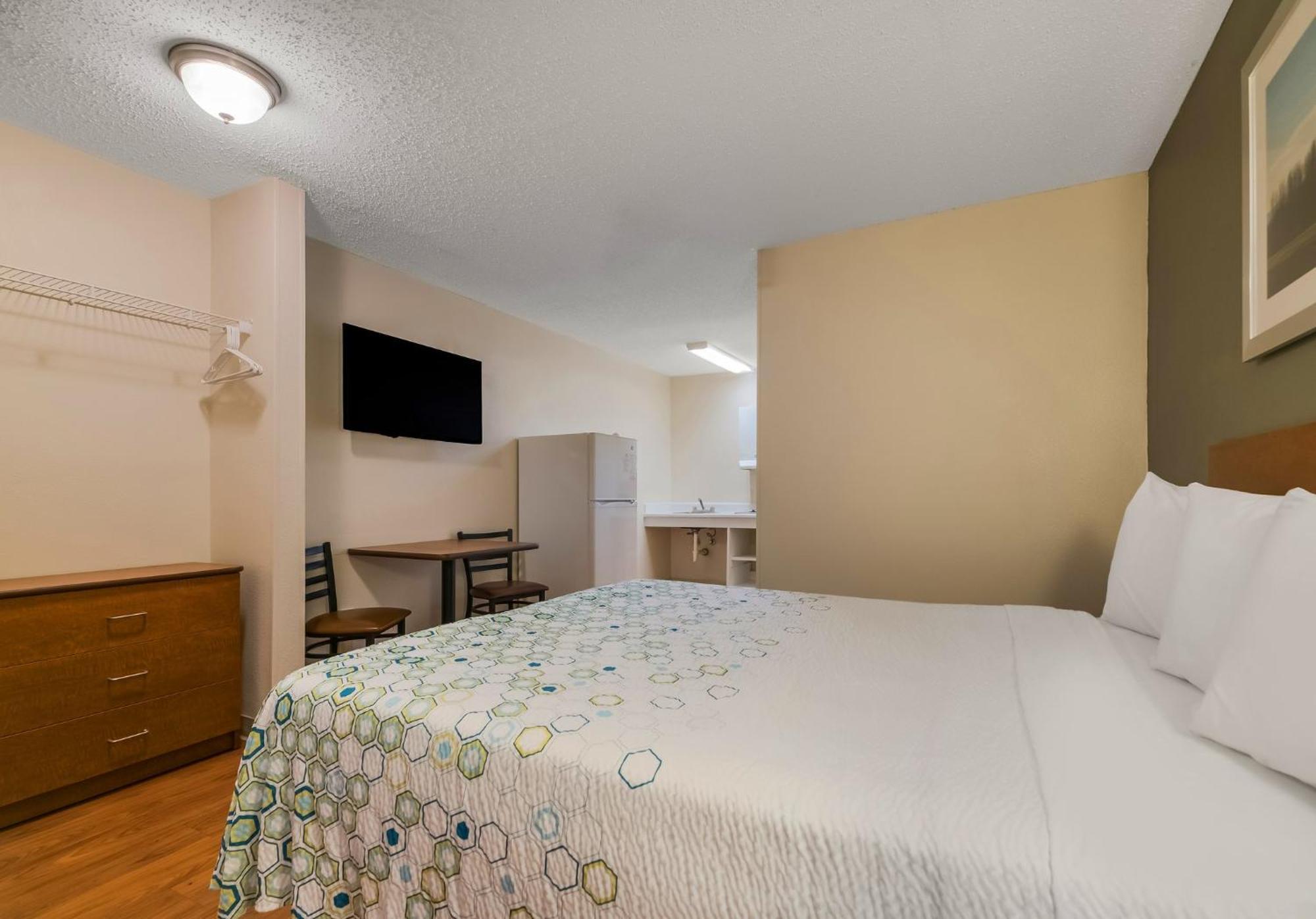 Hometowne Studios By Red Roof Orlando - Ucf Area Alafaya Exteriör bild